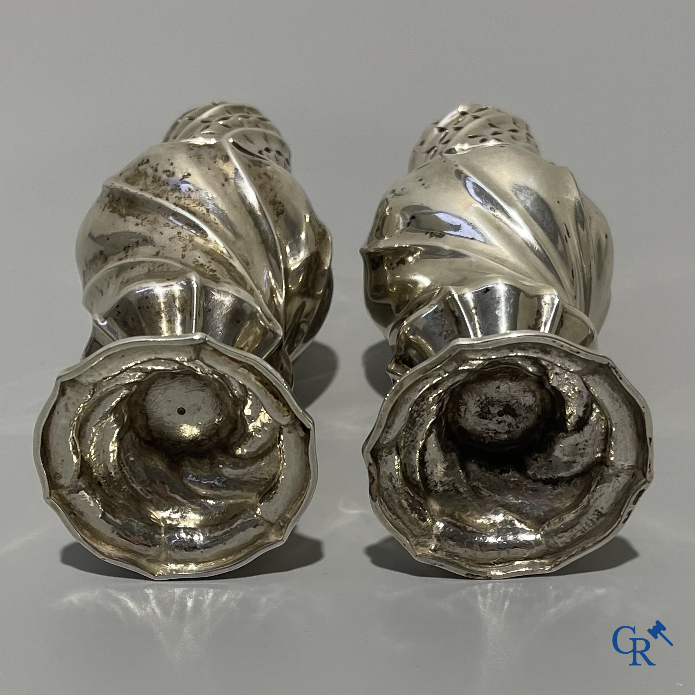 Silver, 2 "sucriers à poudre" in silver. 18th century. Most probably Liège circa 1750-1760. No hall marks visible.